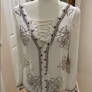 Idyllwind by Miranda Lambert Embroidered blouse